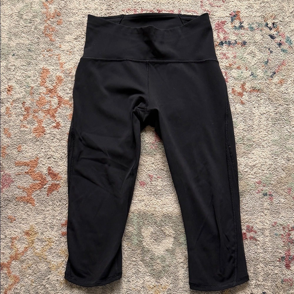 Lululemon Black capris